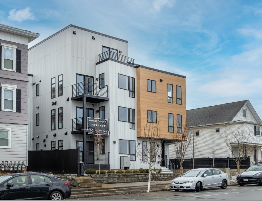 595 Broadway Unit 303, Somerville, MA 02145