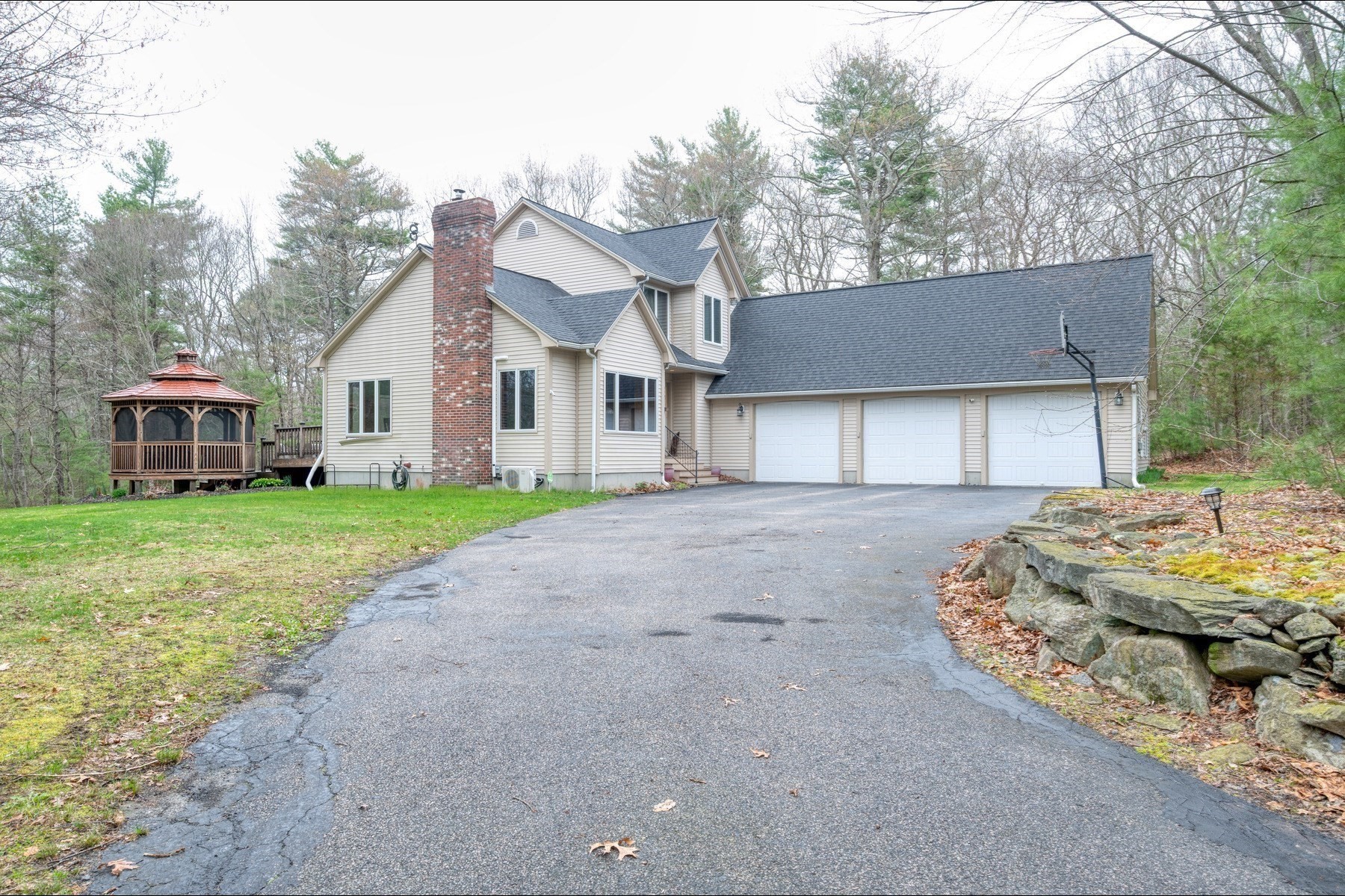 2060 Maple Street, Dighton, MA 02764