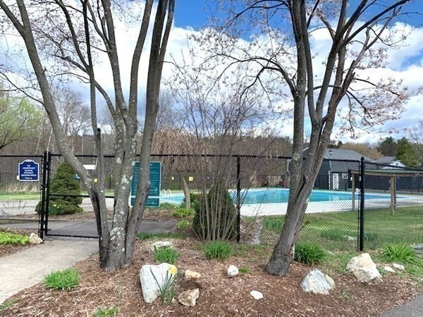 170 E Hadley Road Unit 42, Amherst, MA 01002