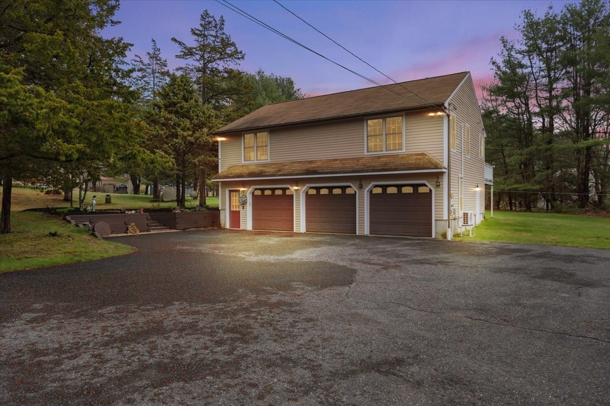 70 Milk St, Blackstone, MA 01504