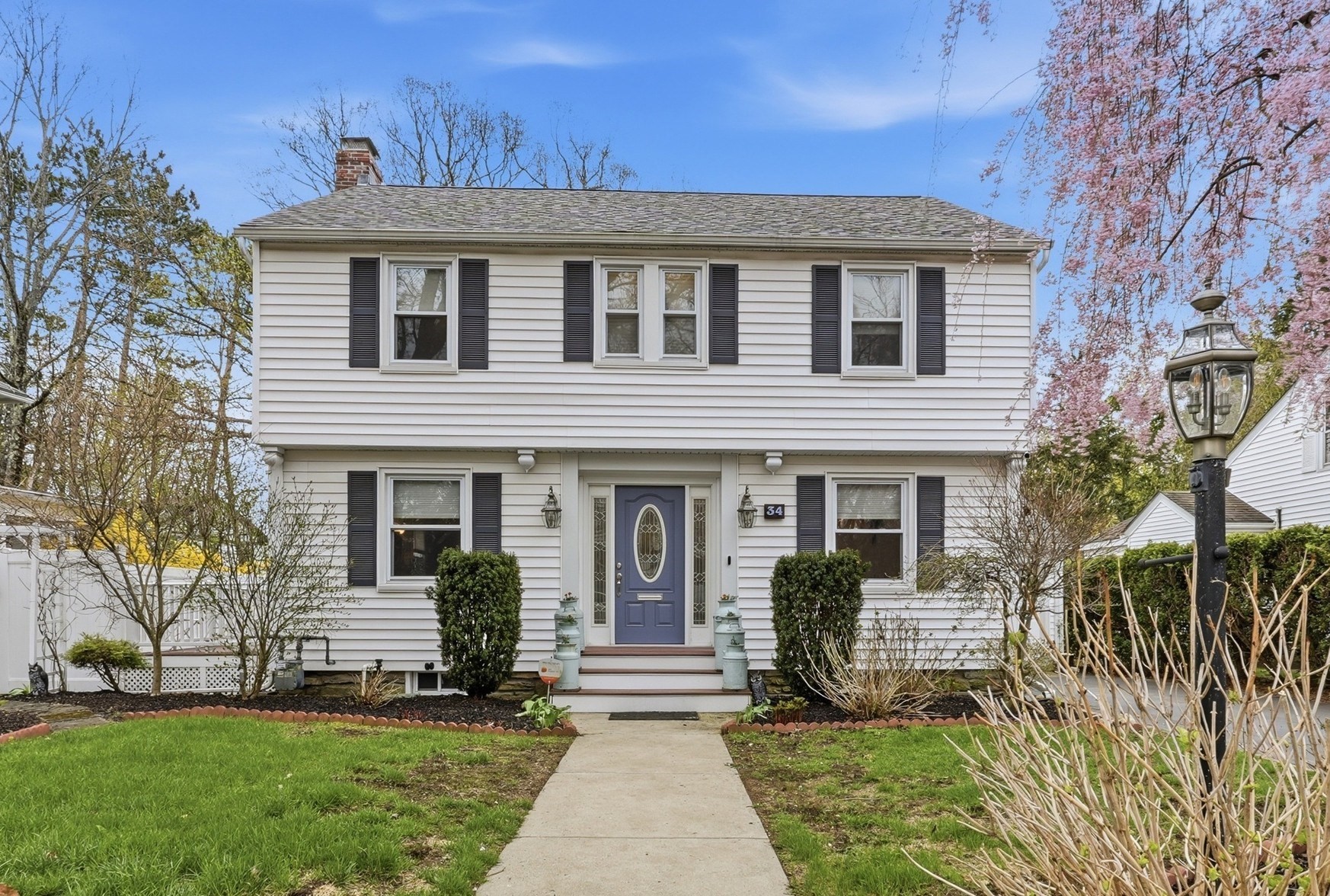 34 Amherst St, Worcester, MA 01602