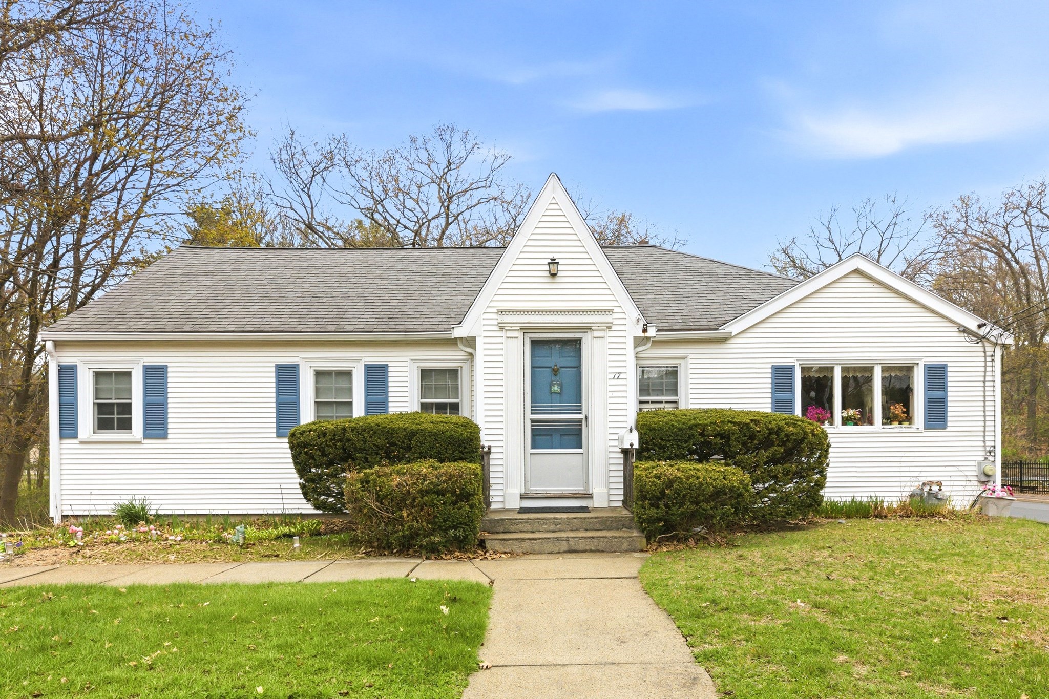 17 Evergreen Road, Needham, MA 02494