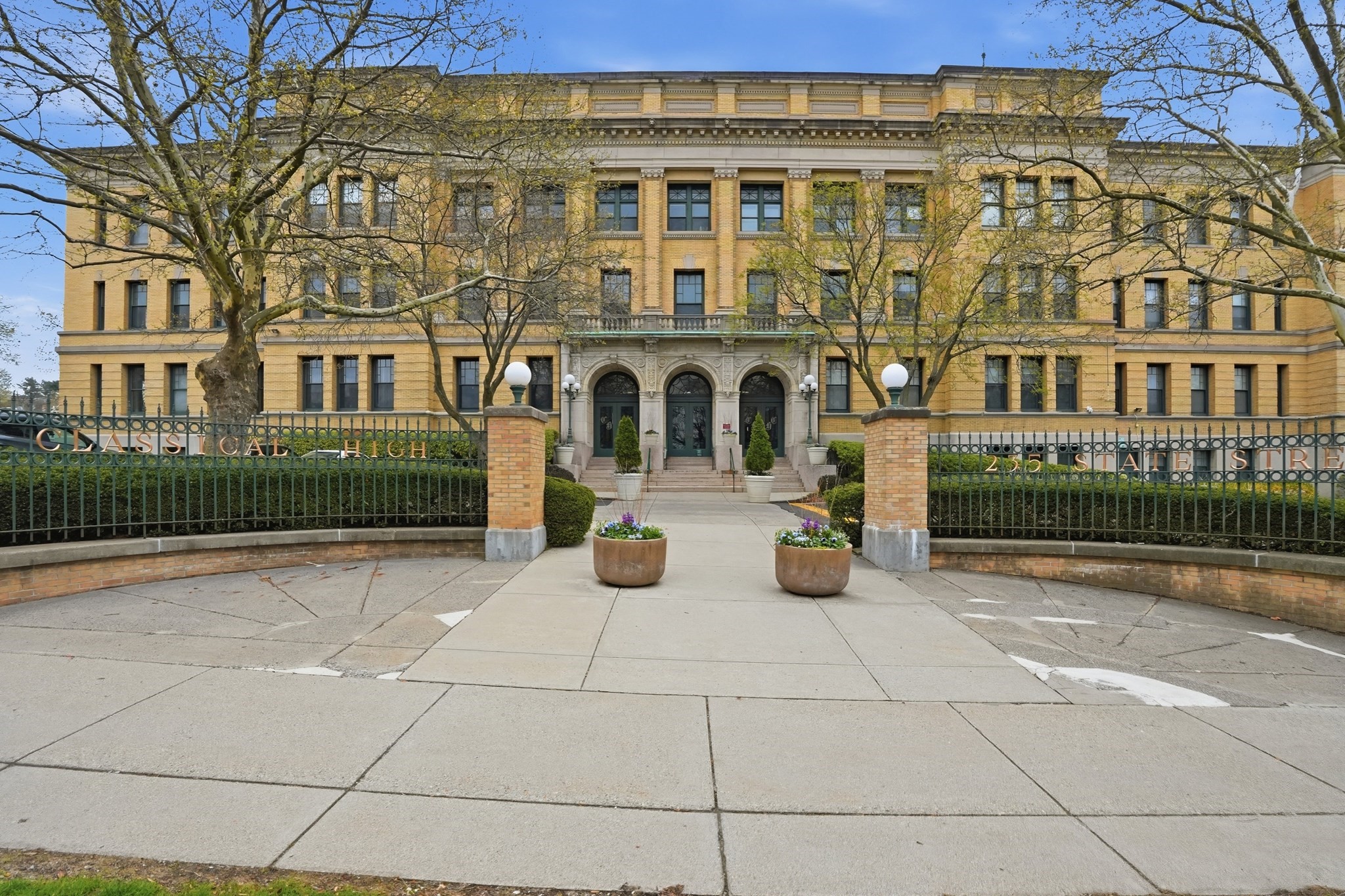 235 State St Unit 502, Springfield, MA 01103