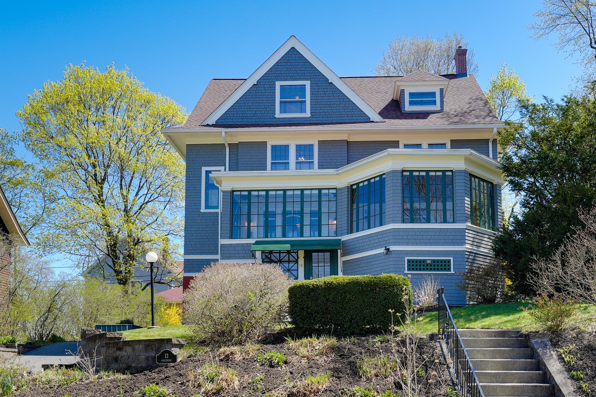 13 Maplewood Rd, Worcester, MA 01602