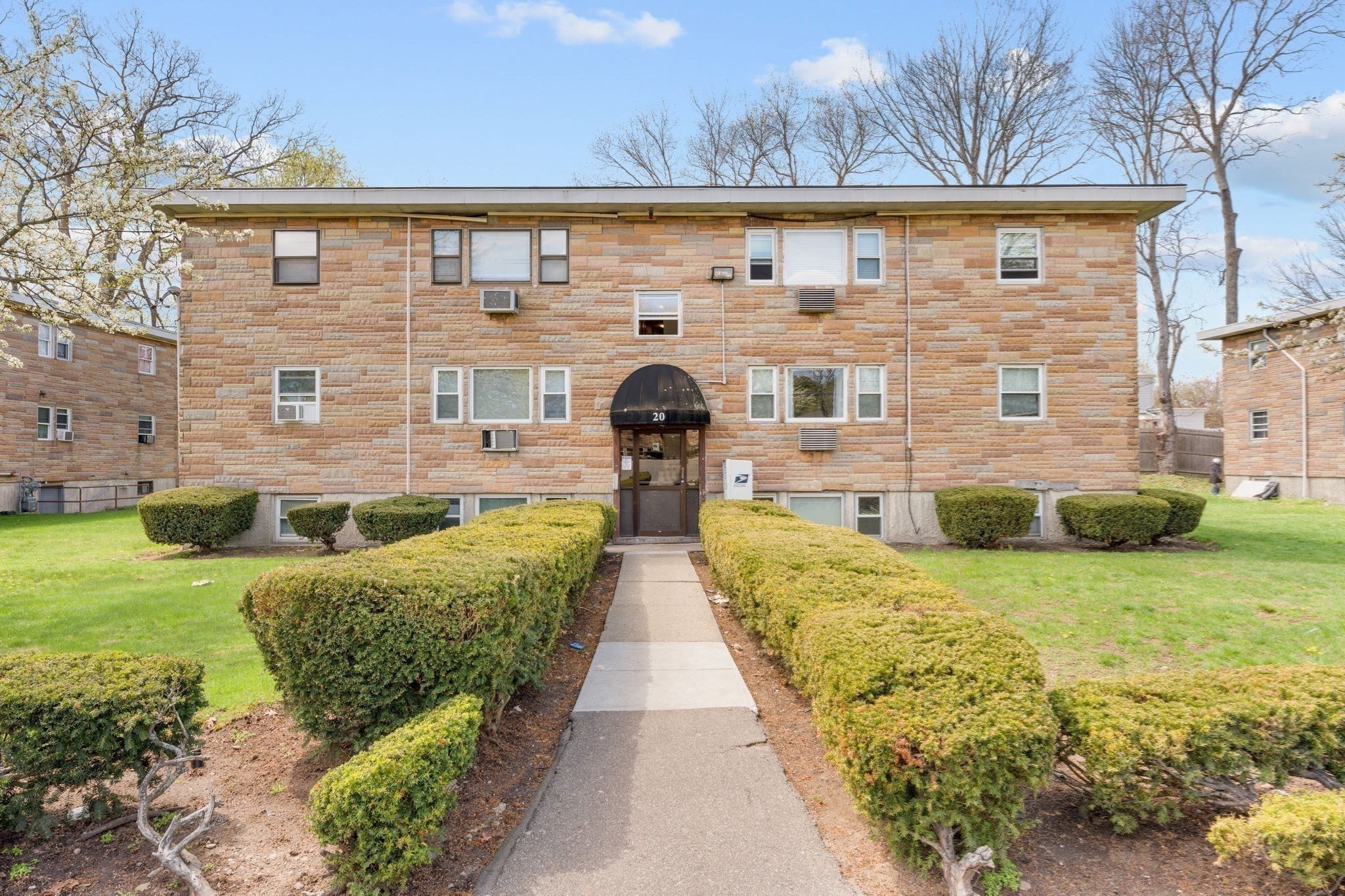 20 Auna Dr Unit 7, Brockton, MA 02301
