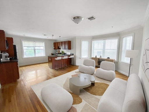 14-16 Notre Dame Street, Apt 2