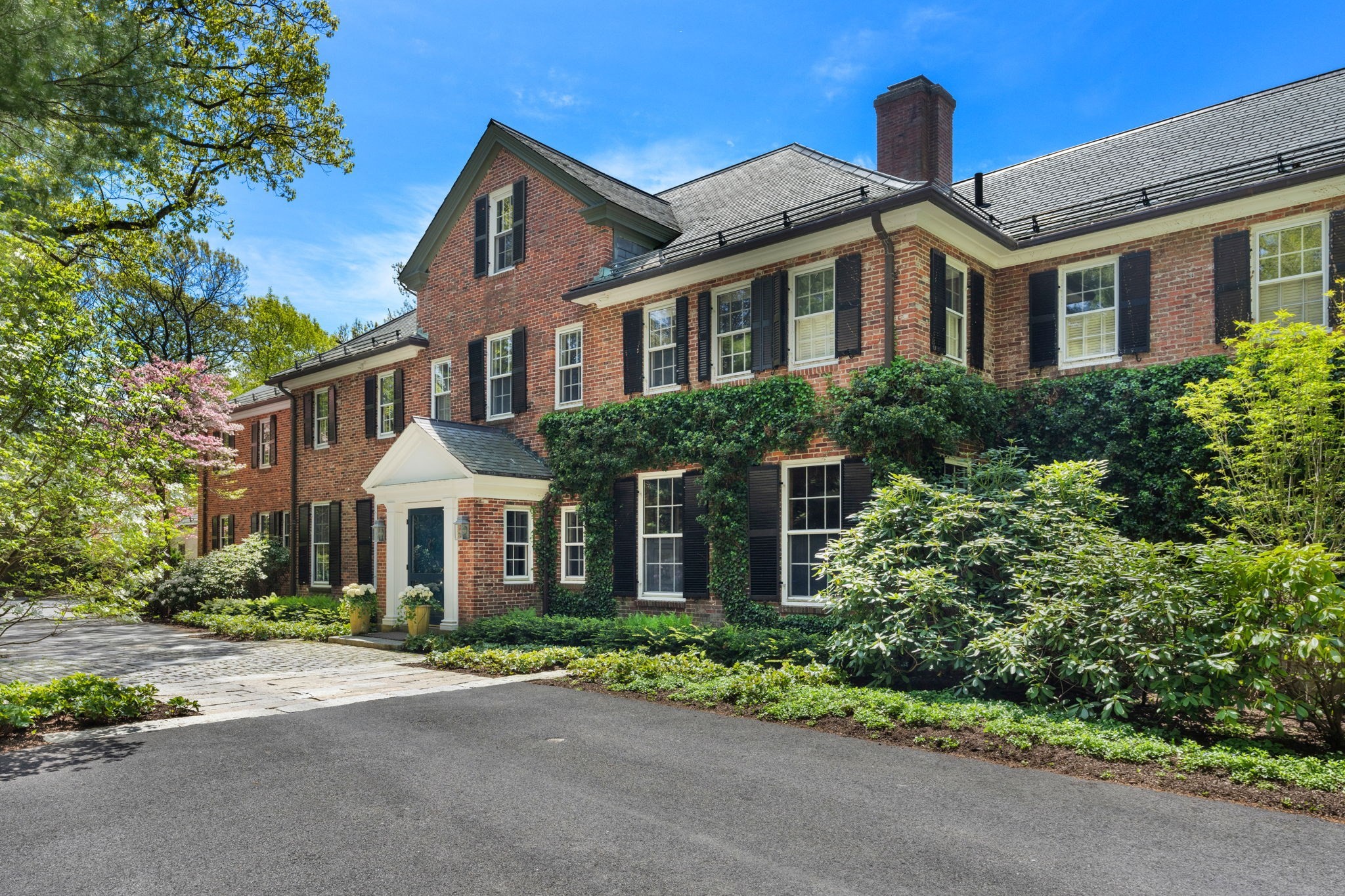 280 Warren St, Brookline, MA 02445