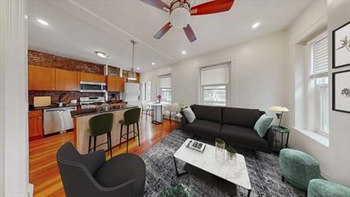 7 Mark St, Apt 3
