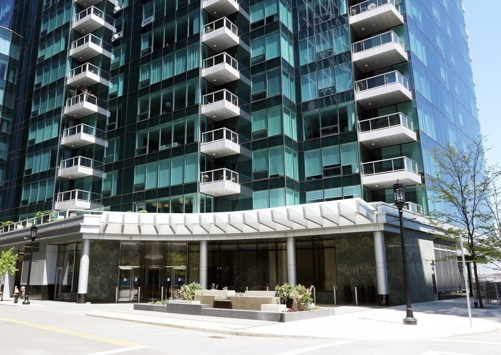 22 Liberty Unit 6G, Seaport, Boston, MA 02210