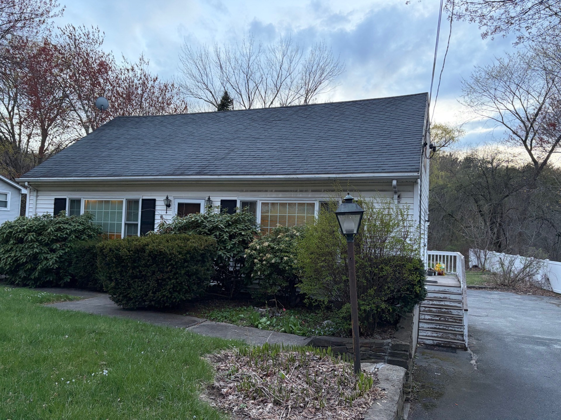 112 Marlboro Rd, Southborough, MA 01772
