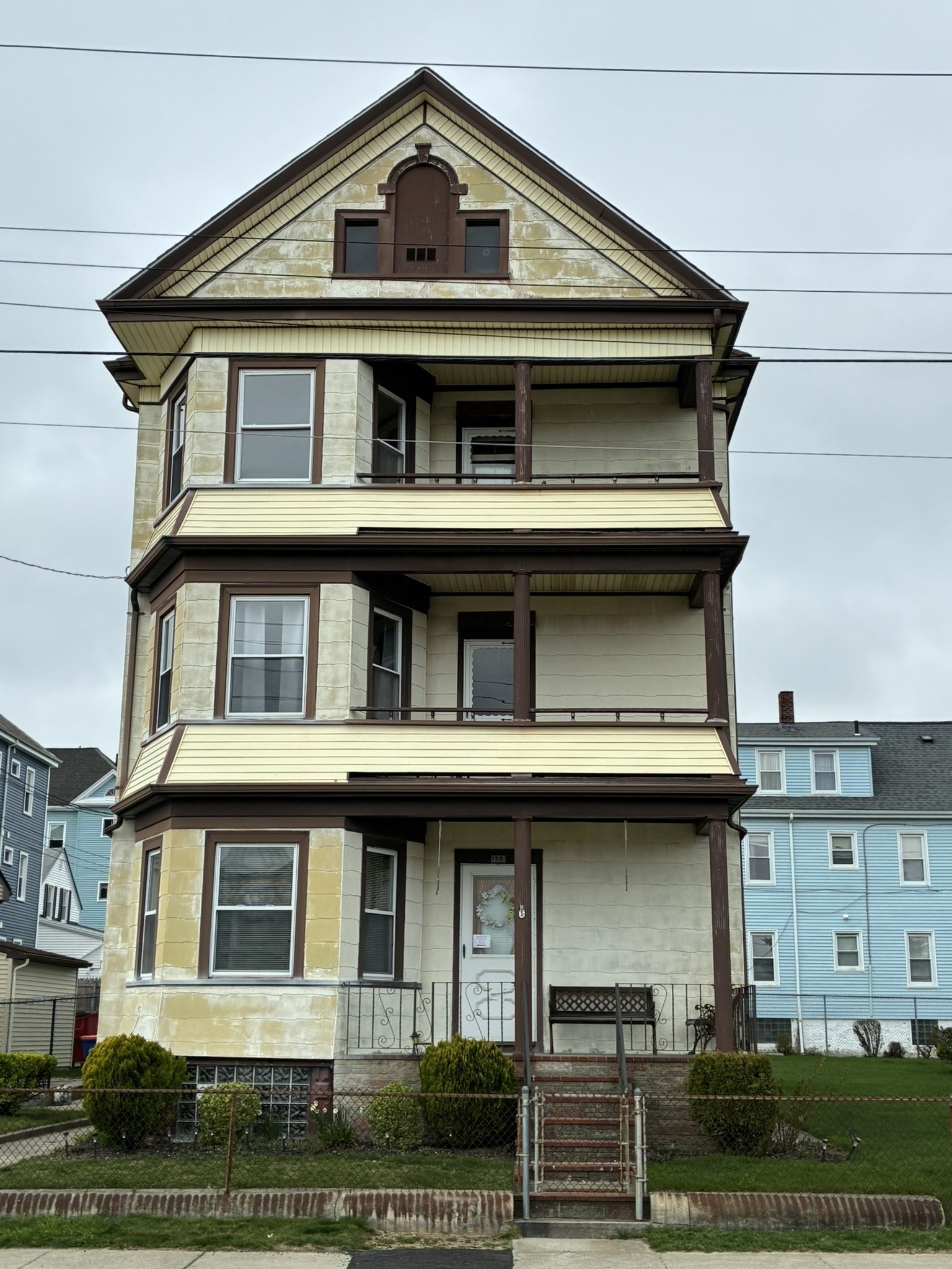 373 Bolton St, New Bedford, MA 02740