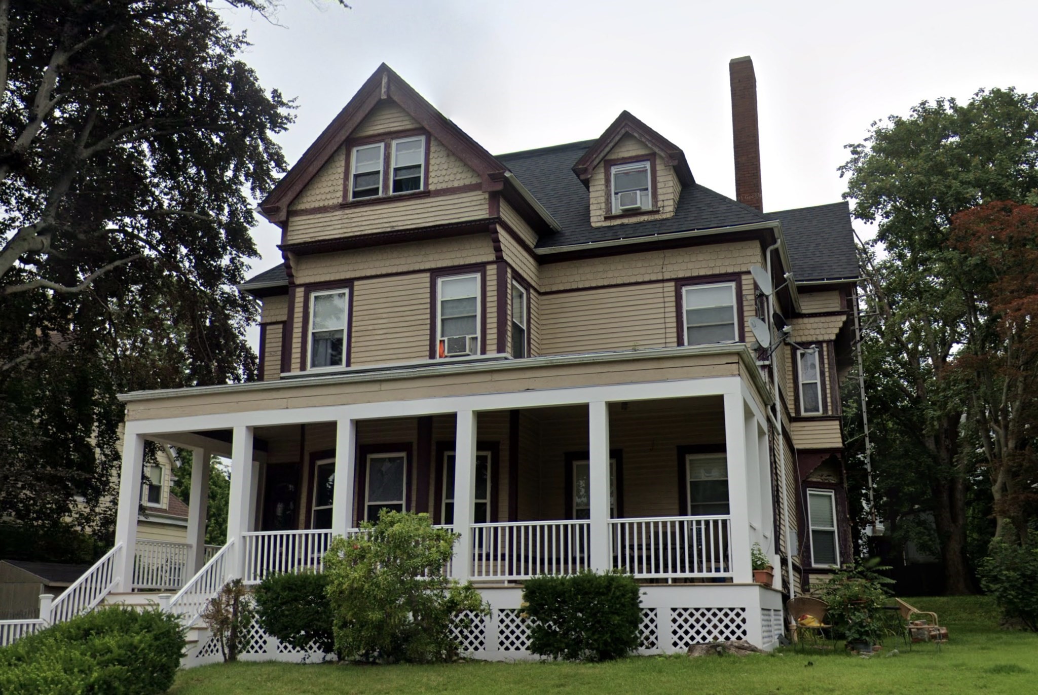 772 Rock St, Fall River, MA 02720