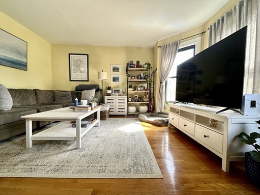 9 Leverett Street, Apt 3