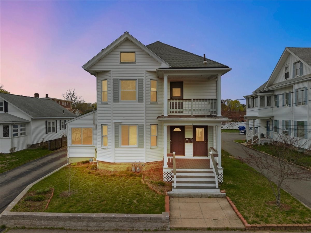 12 James St, Taunton, MA 02780
