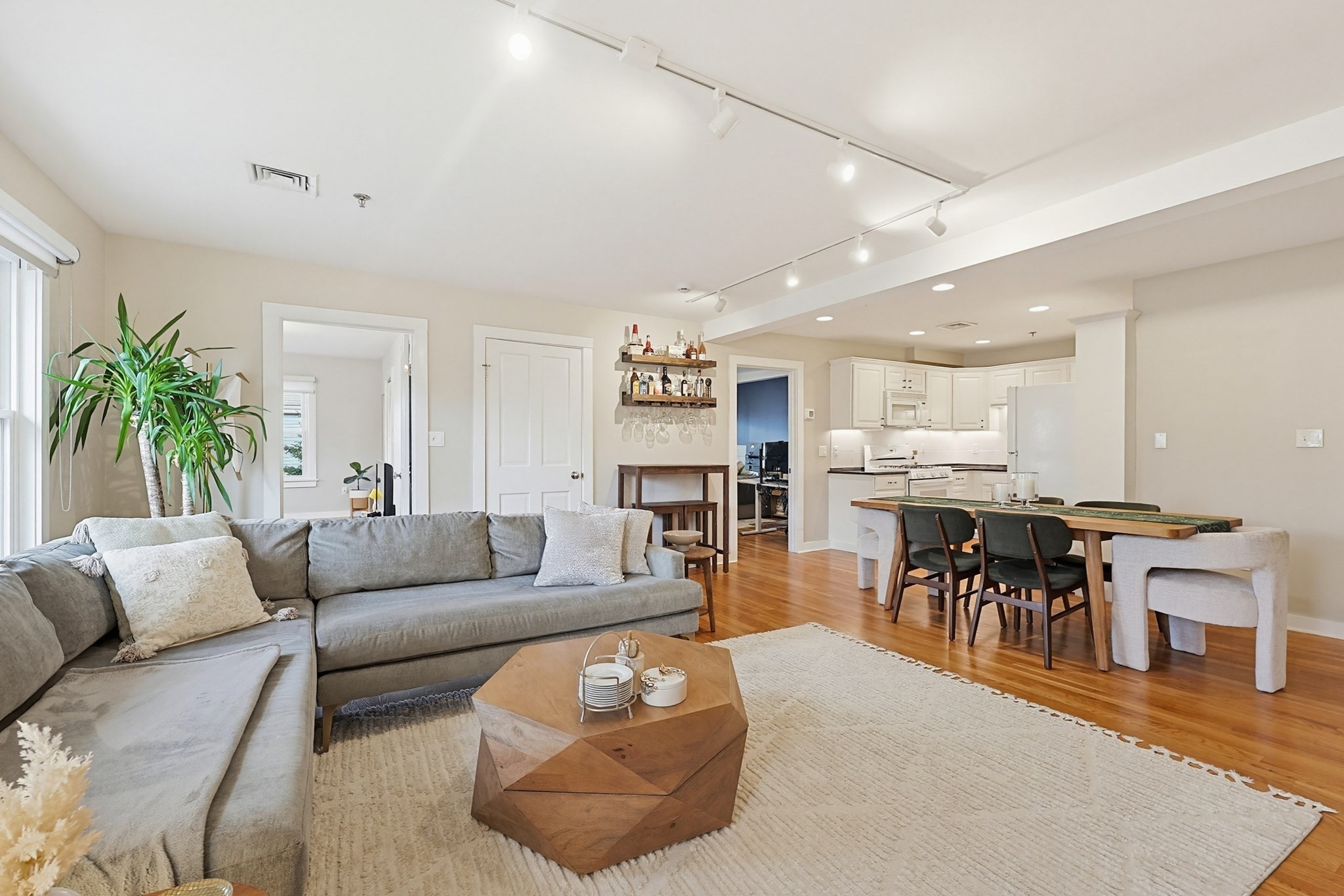 12 Benton St Unit 4, Stoneham, MA 02180