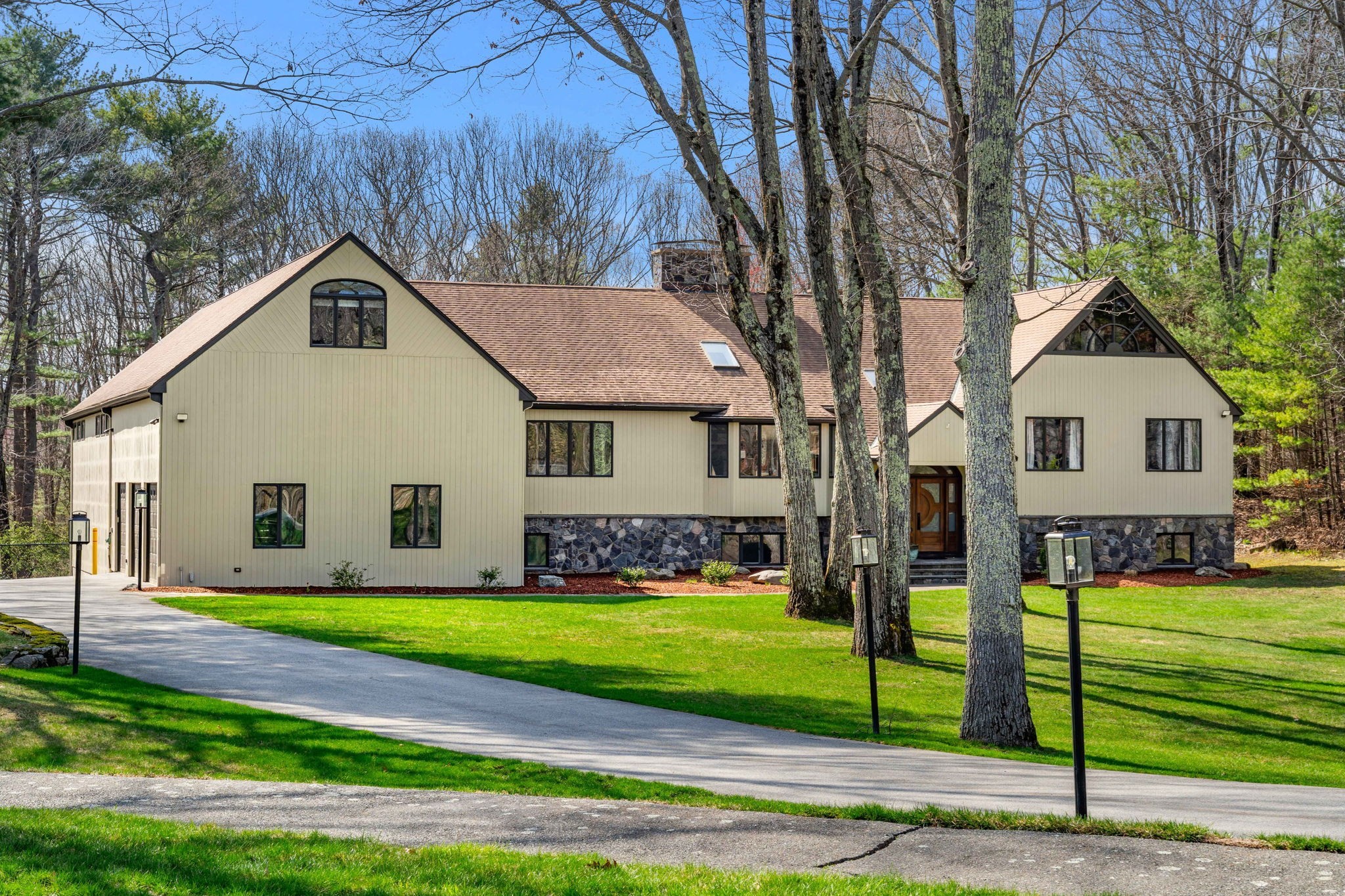 31 Upton Hills Ln, Middleton, MA 01949