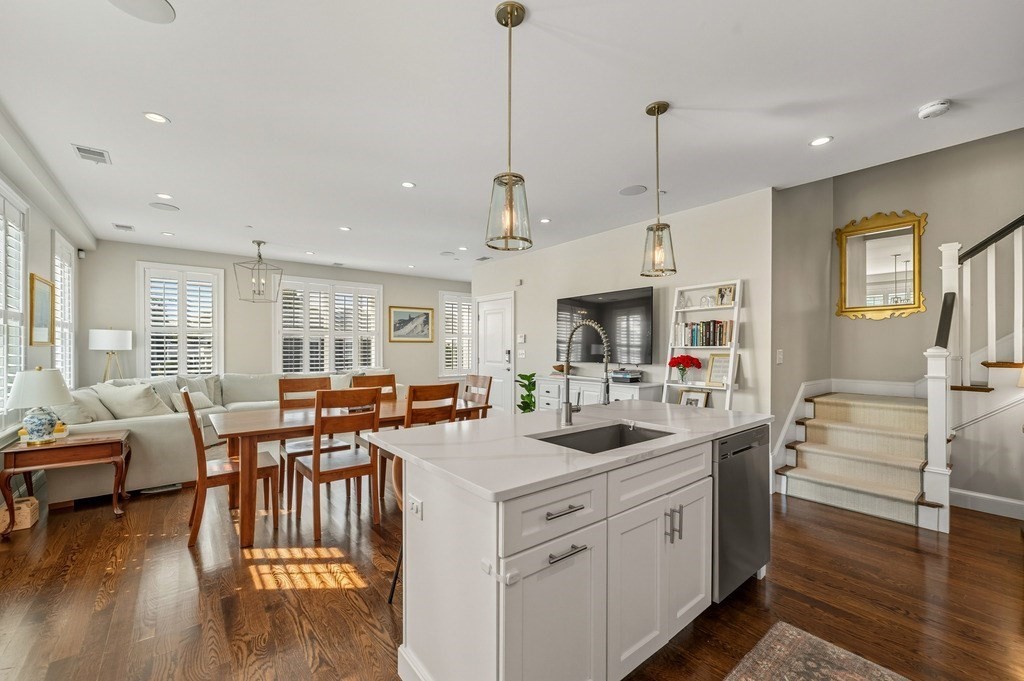 884 Adams St Unit D, Dorchester, Boston, MA 02124