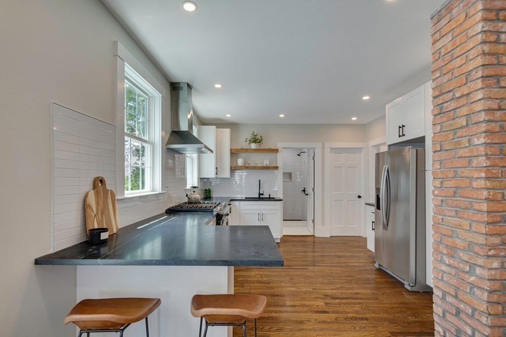 68 Flint St, Somerville, MA 02145