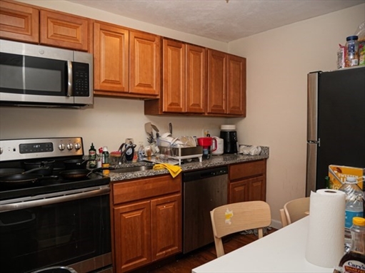 1027 Commonwealth Ave, Apt 11