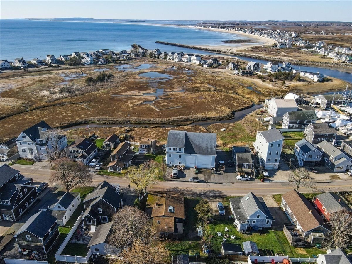 64 Central St, Marshfield, MA 02020