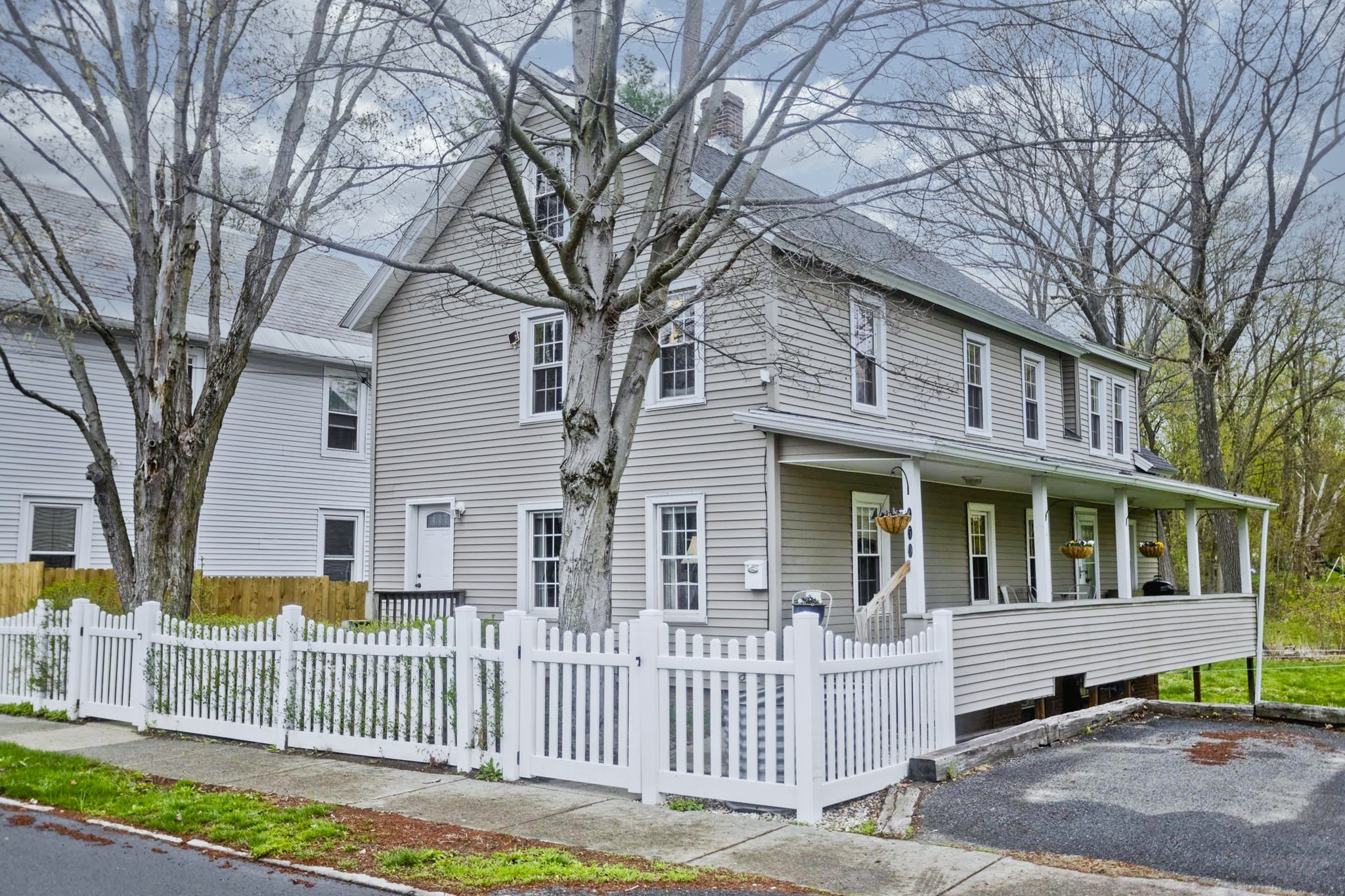 159 Chapman St, Greenfield, MA 01301