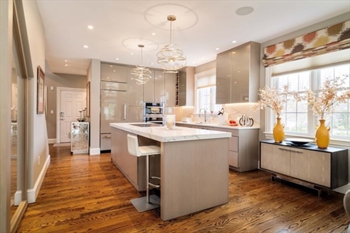 287 Langley Rd, Apt 6