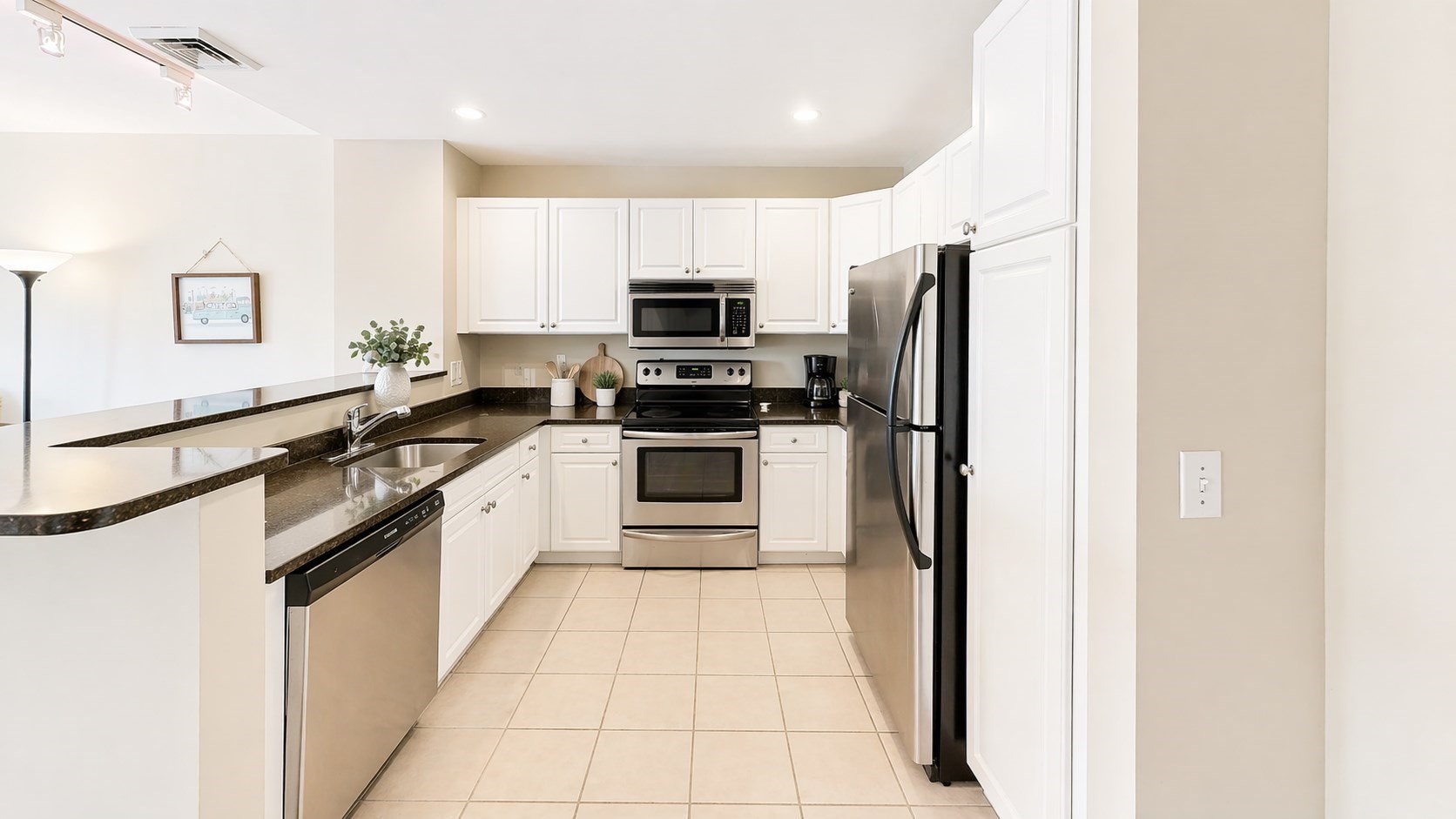 10 Seaport Dr Unit 2217, Quincy, MA 02171