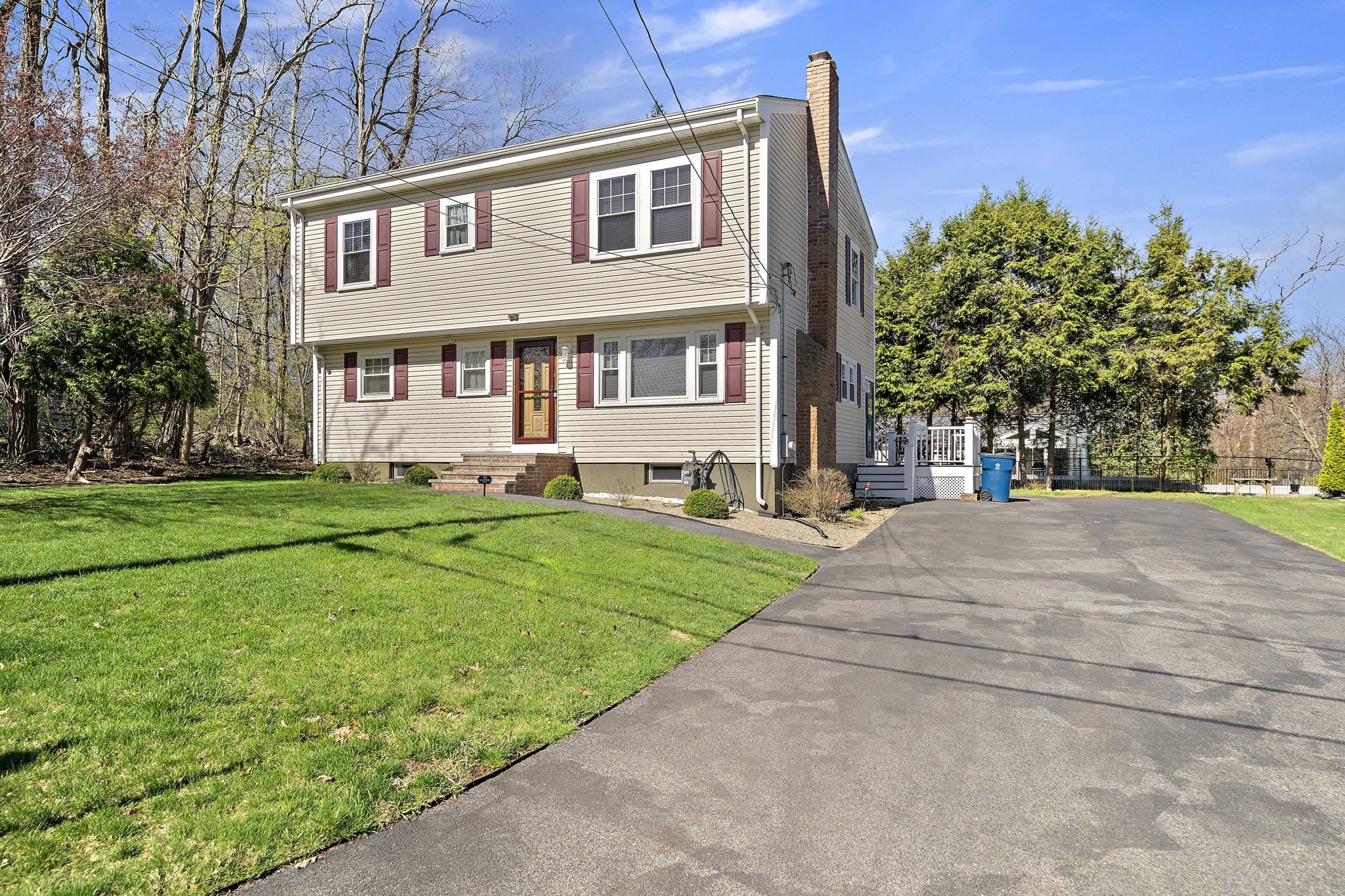 7 Oakwood Ave, Randolph, MA 02368