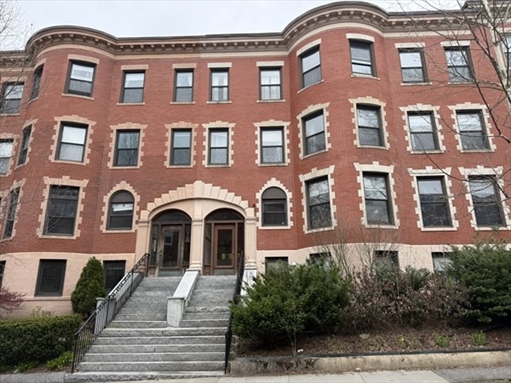 30 Claflin Rd, Apt 3