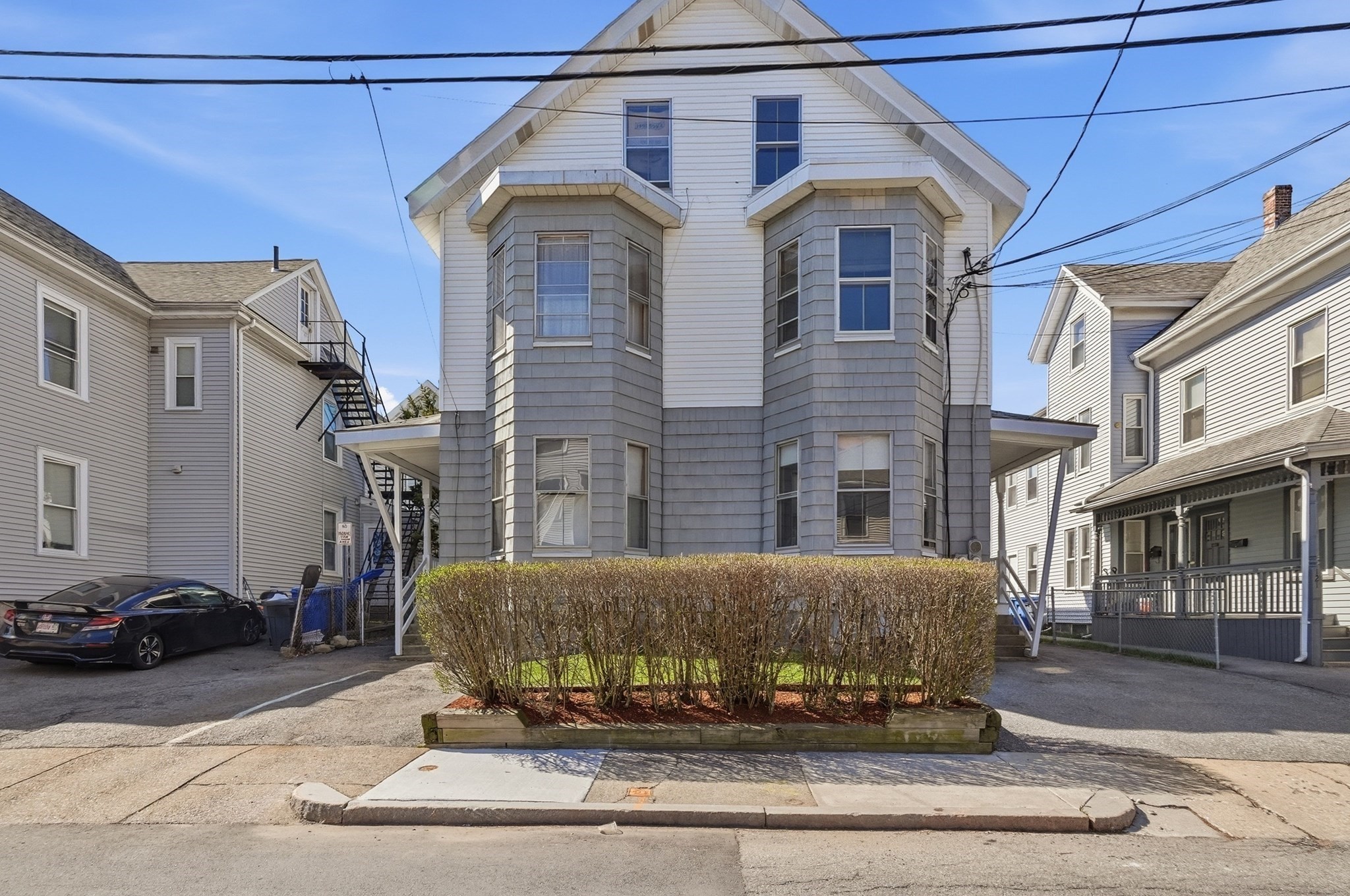 123 Chestnut Street, Waltham, MA 02453