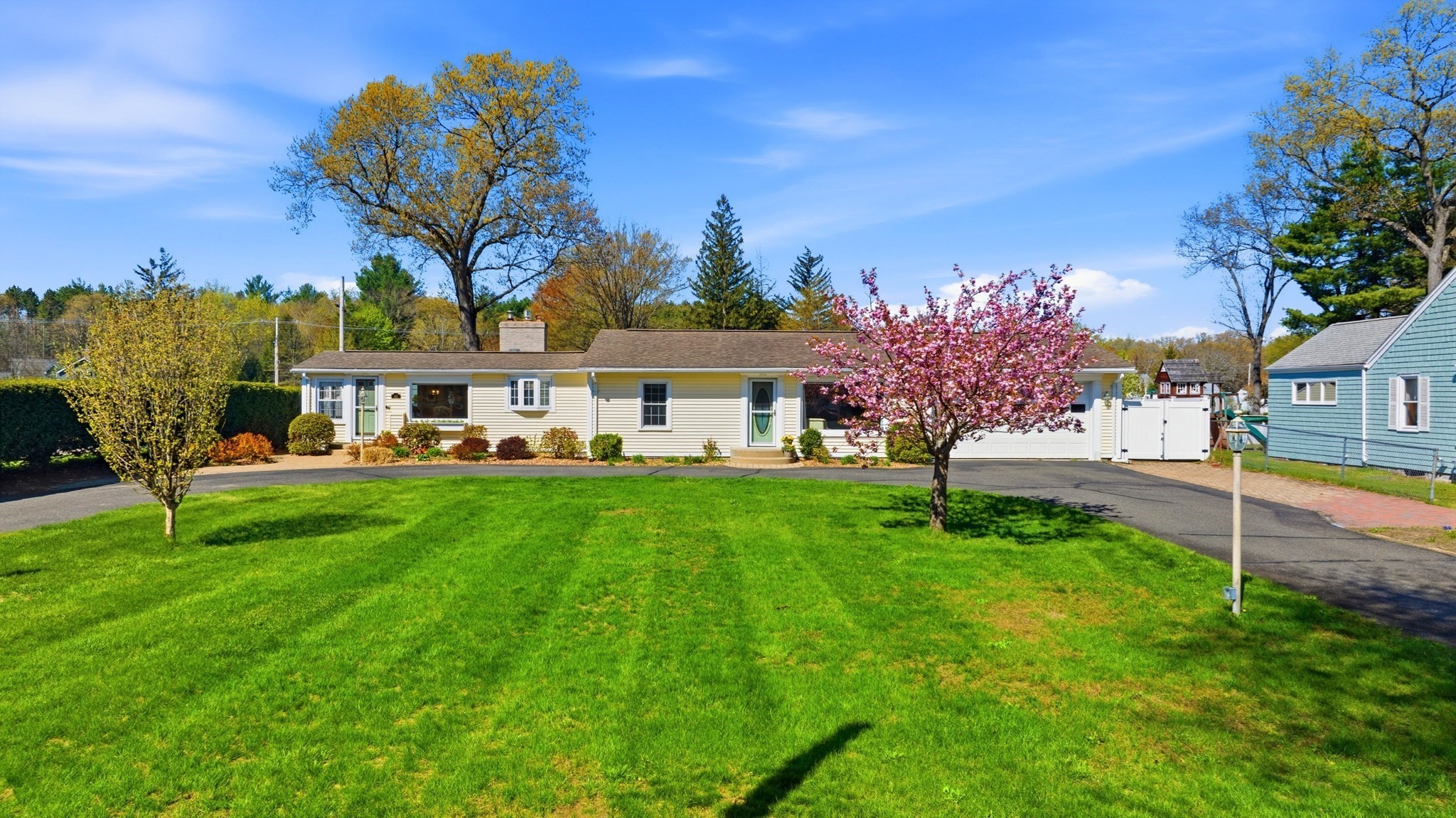 40 Pittroff Avenue, South Hadley, MA 01075