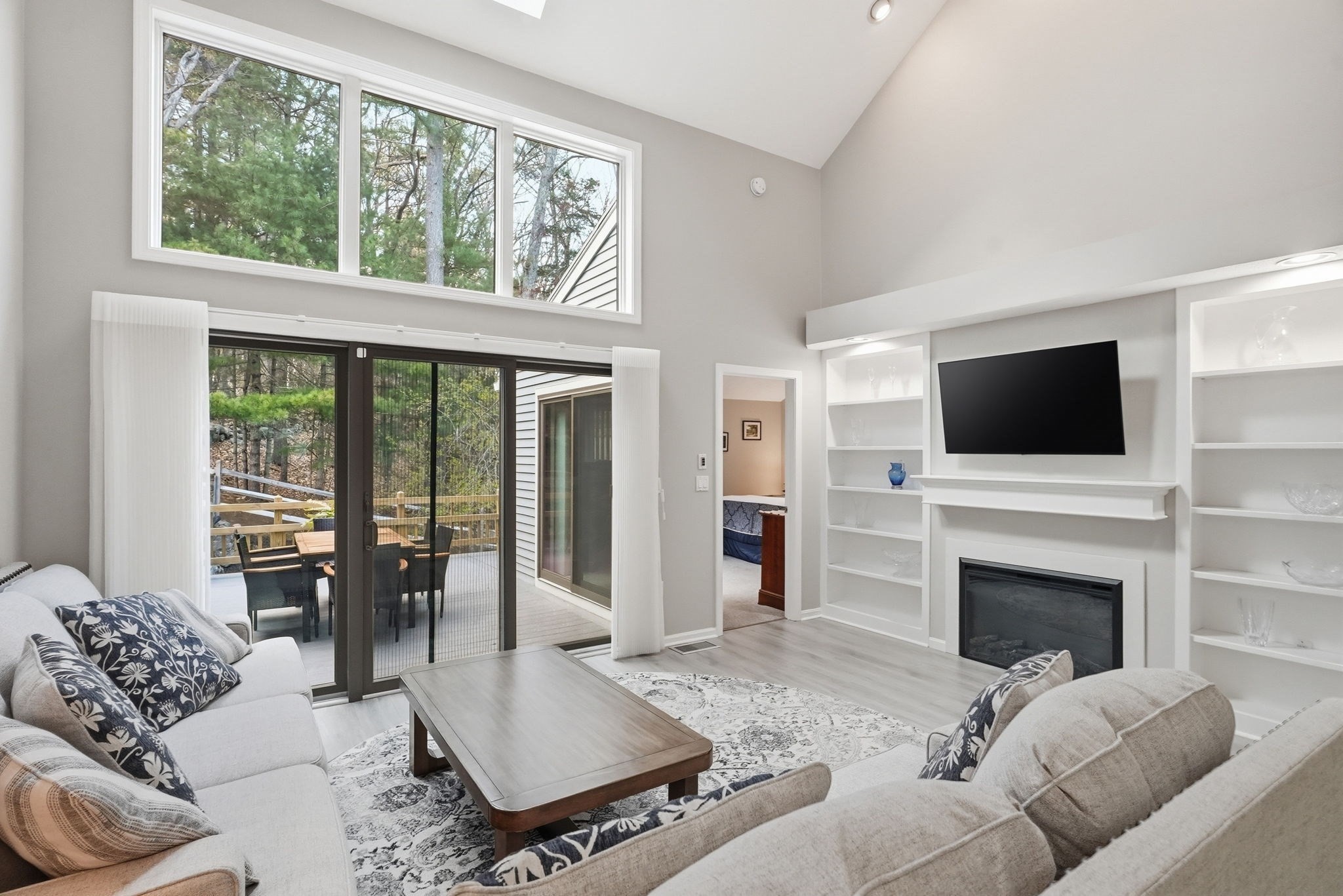 59 Hillside Dr Unit 59, Wayland, MA 01778