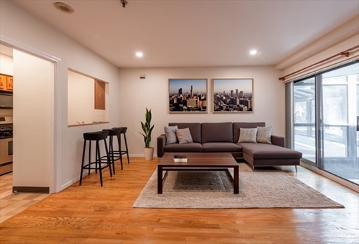 147 Kelton, Apt 305