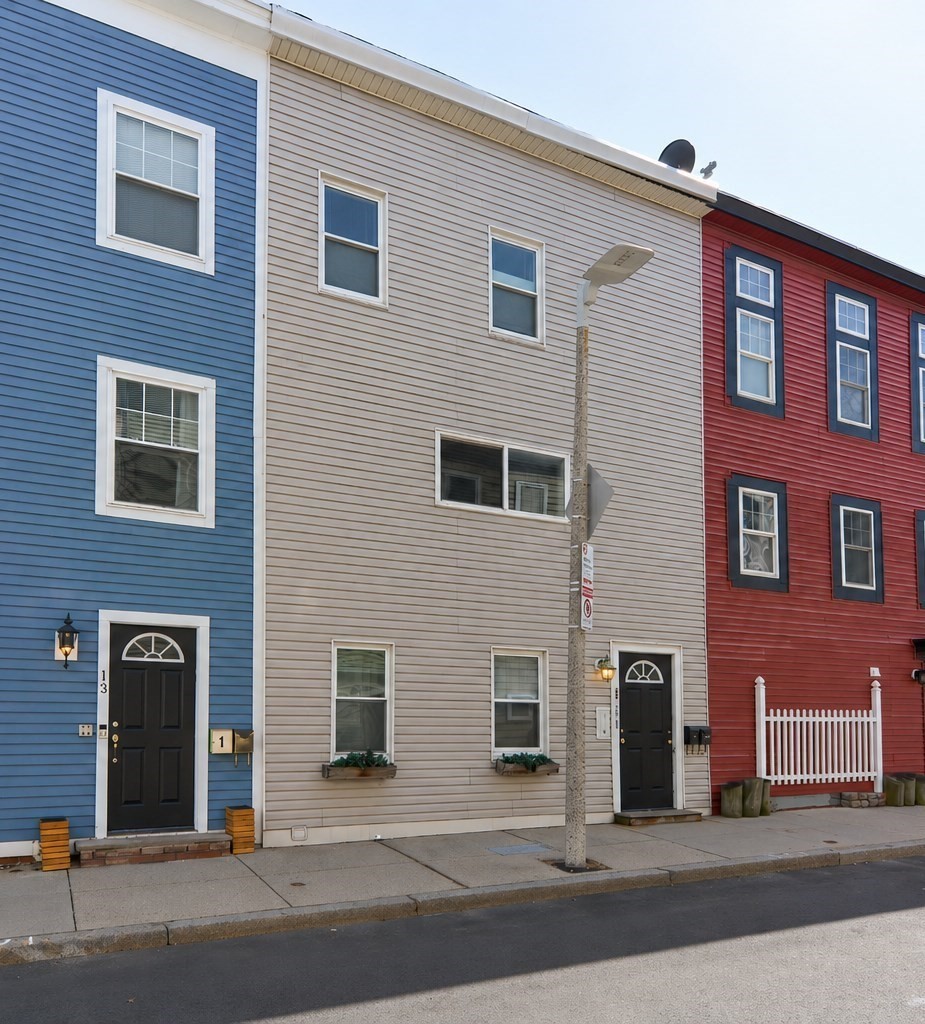 11 Emmet St, South Boston, Boston, MA 02127