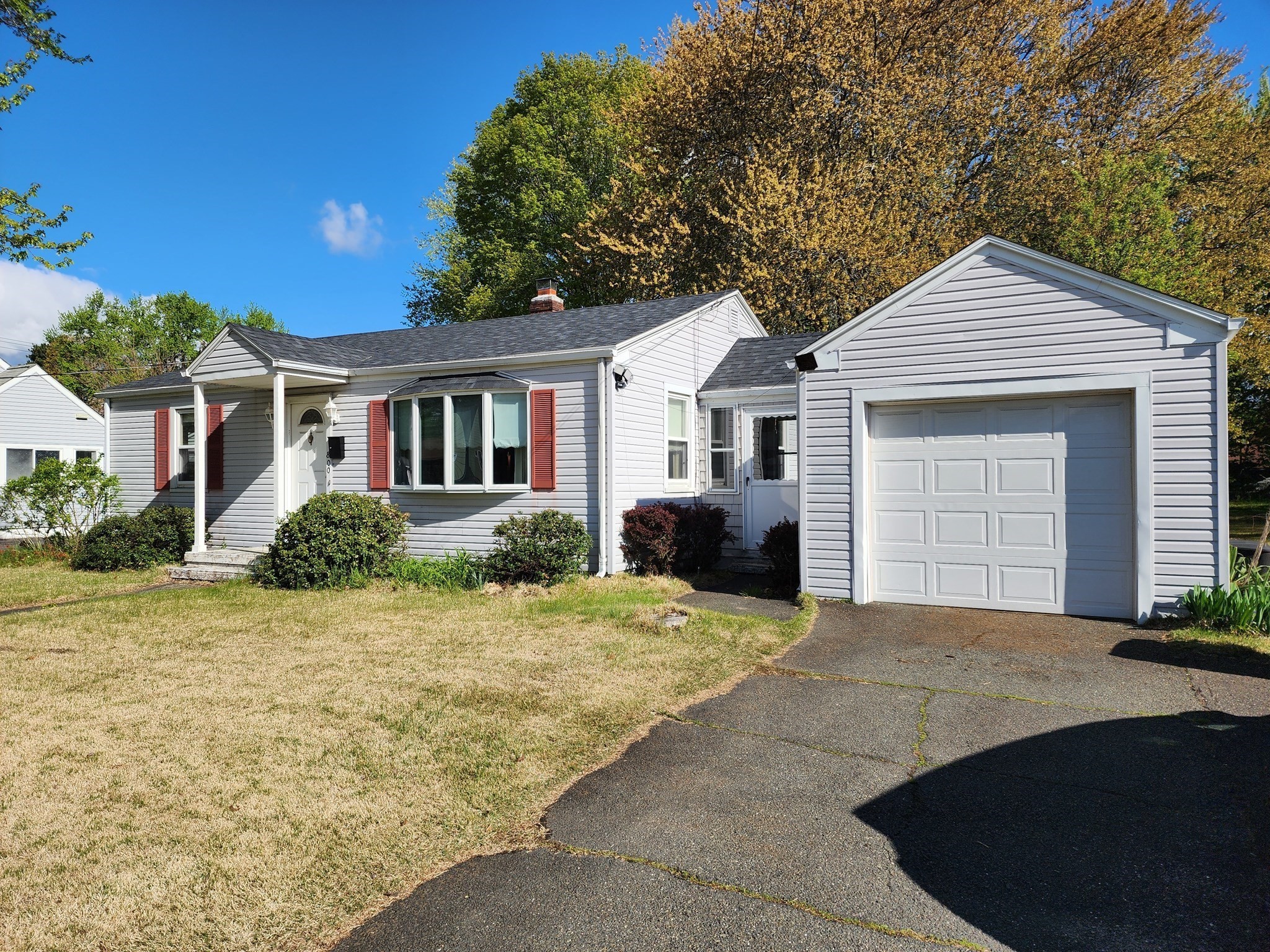 800 McKinstry Ave, Chicopee, MA 01020