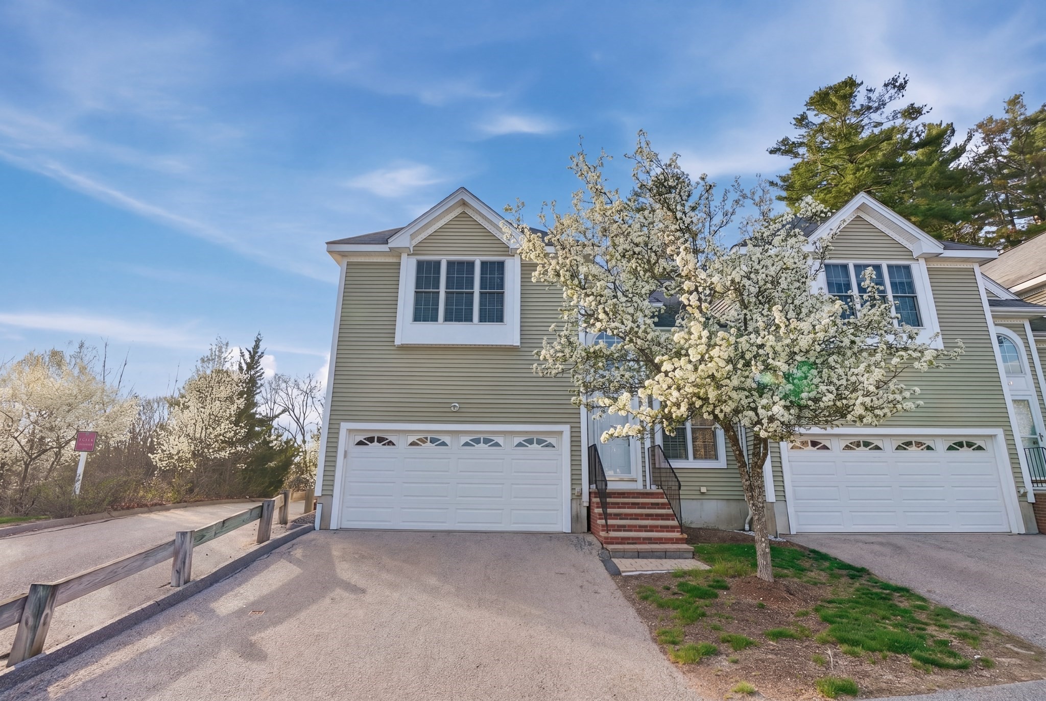 43 Knowlton Circle Unit 43, Upton, MA 01568