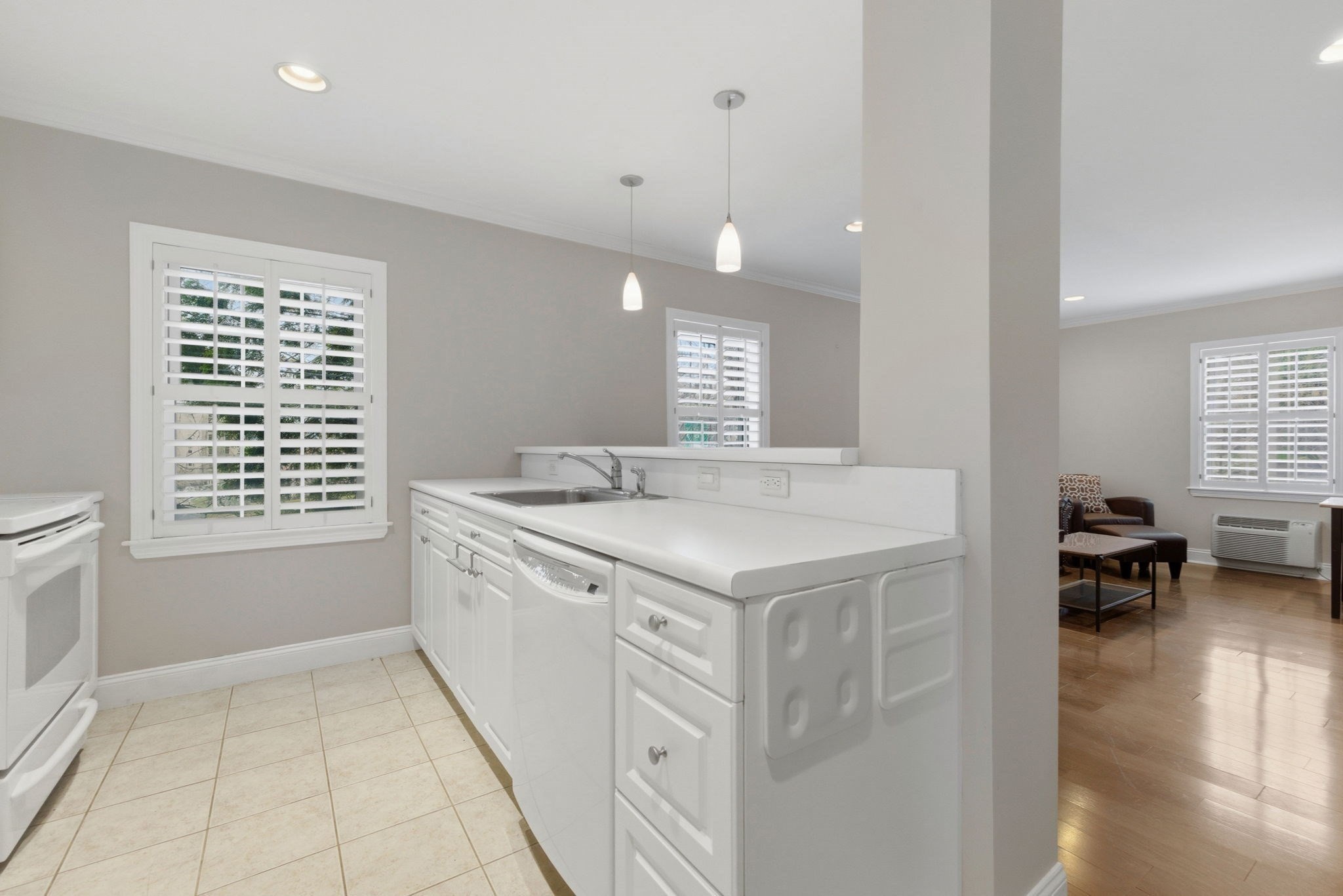 27 Commonwealth Unit 1, Newton, MA 02467 - Image 4