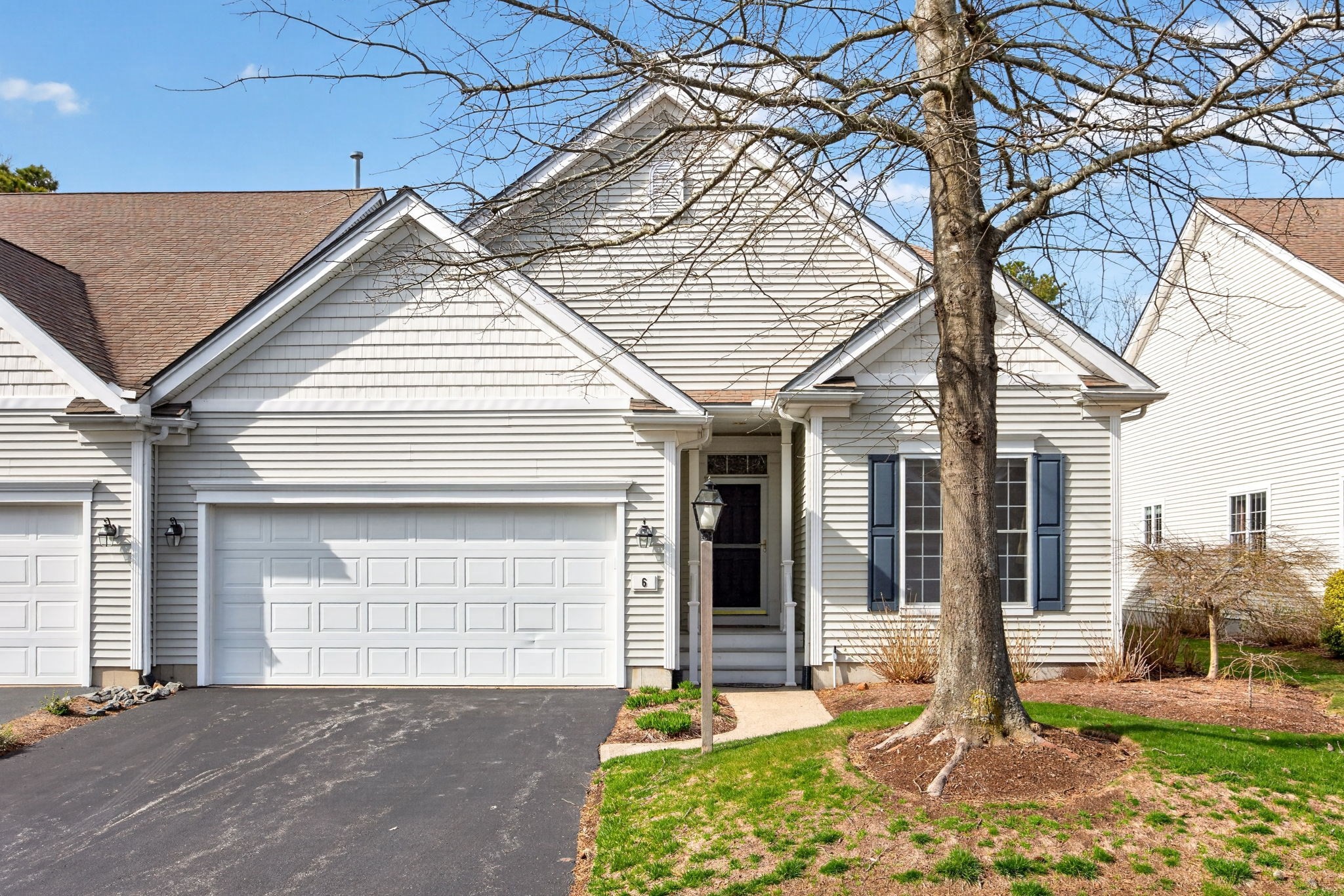 6 Champlain Cir, Plymouth, MA 02360