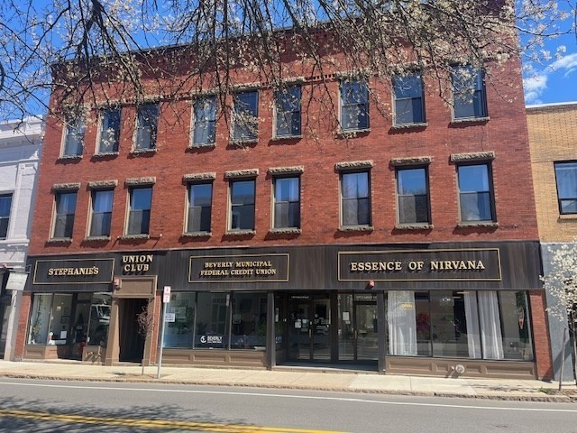 137 Cabot St, Beverly, MA 01915