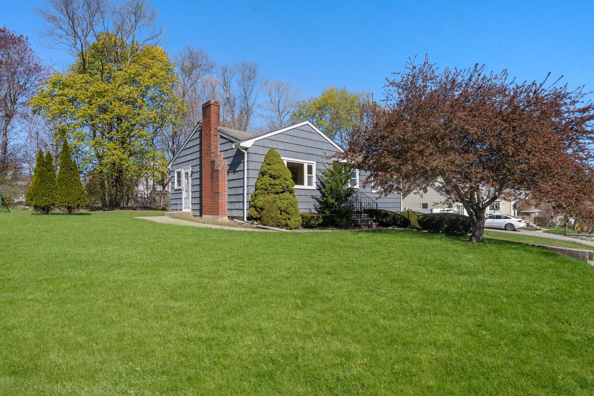 196 Hill St, Norwood, MA 02062