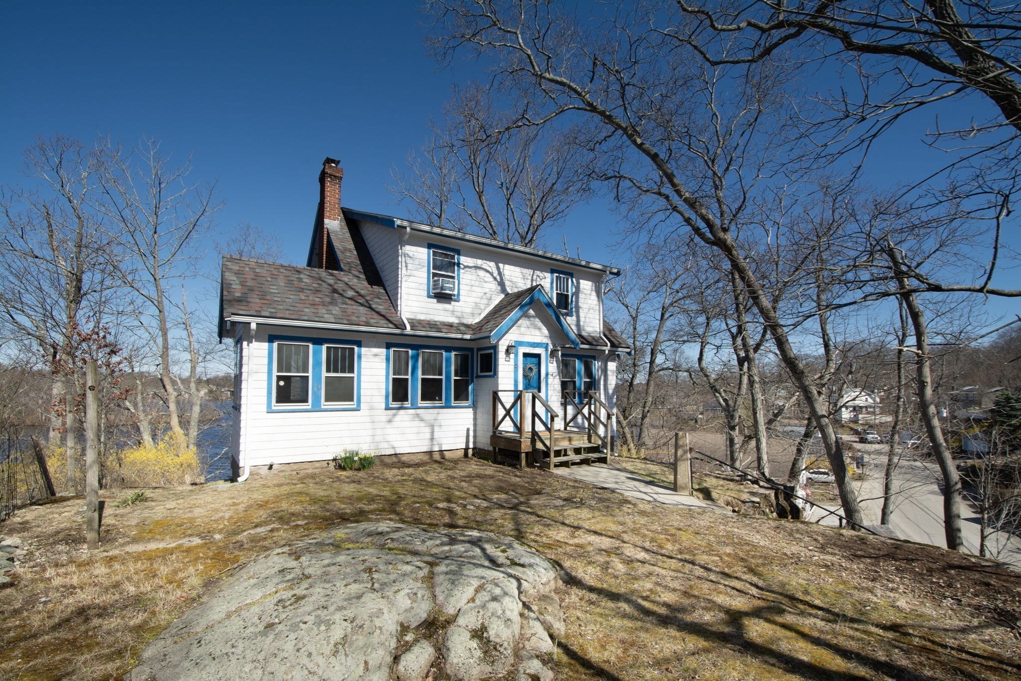 86 Westminster Rd, Weymouth, MA 02189