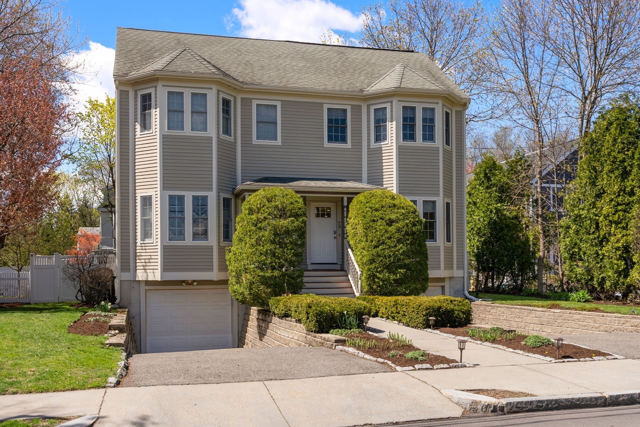 73 Oak Ave Unit 1, Newton, MA 02465