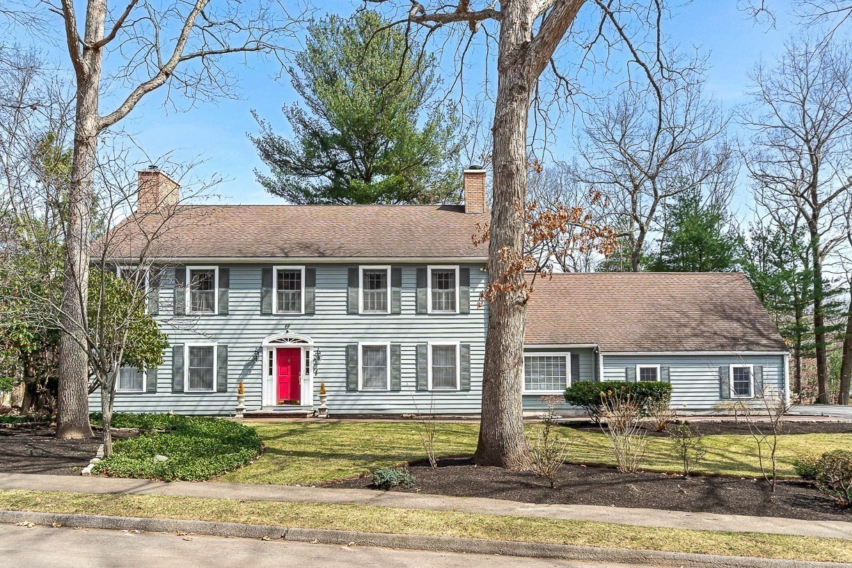 2 Liberty Ln, Lynnfield, MA 01940