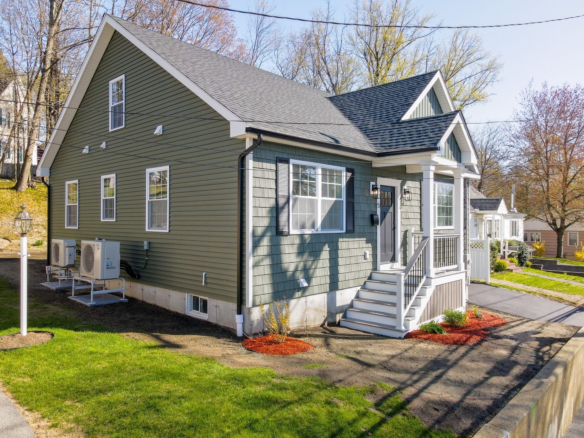 51 Willard, Lowell, MA 01850
