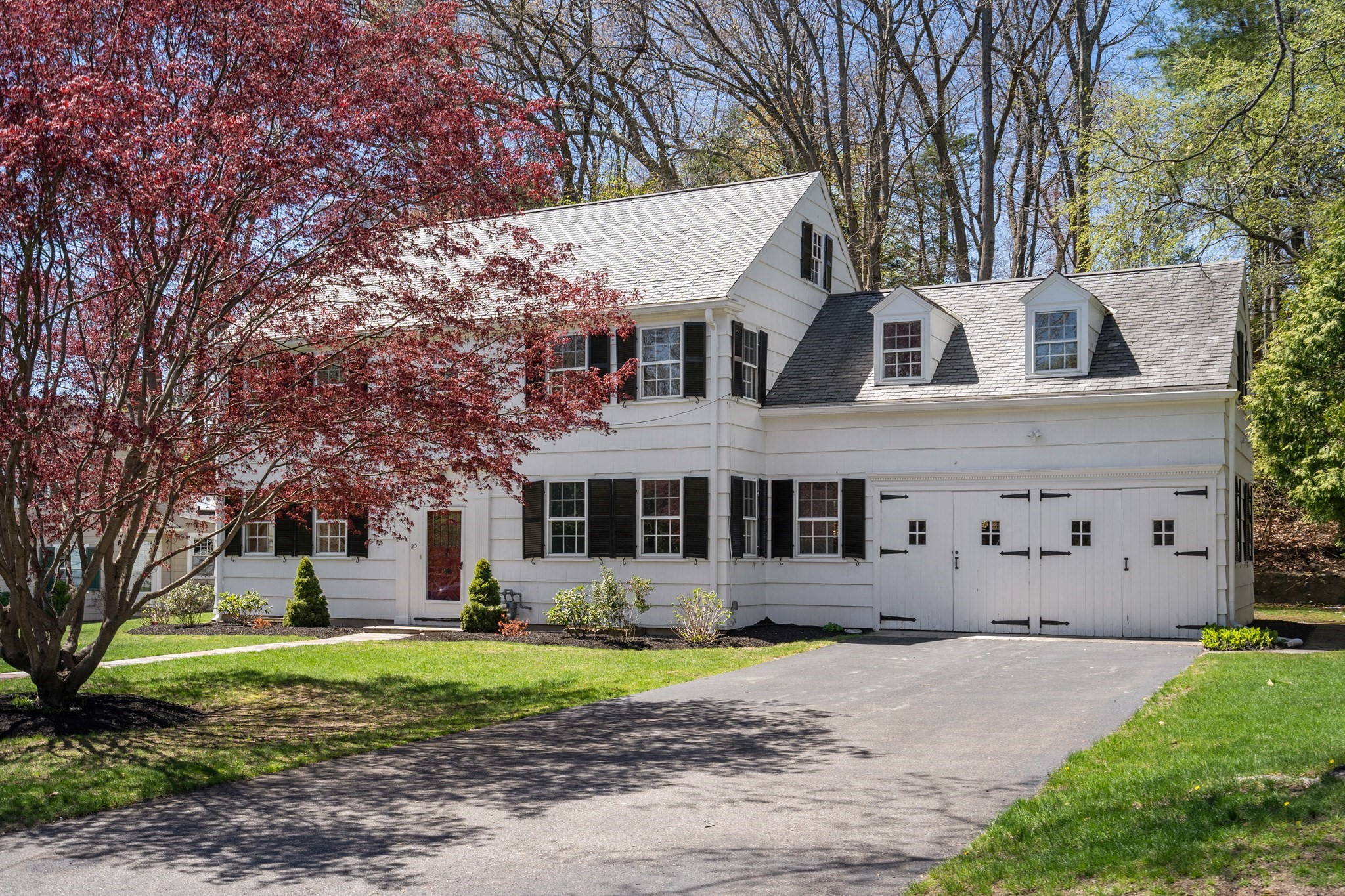 23 Thackeray Road, Wellesley, MA 02481