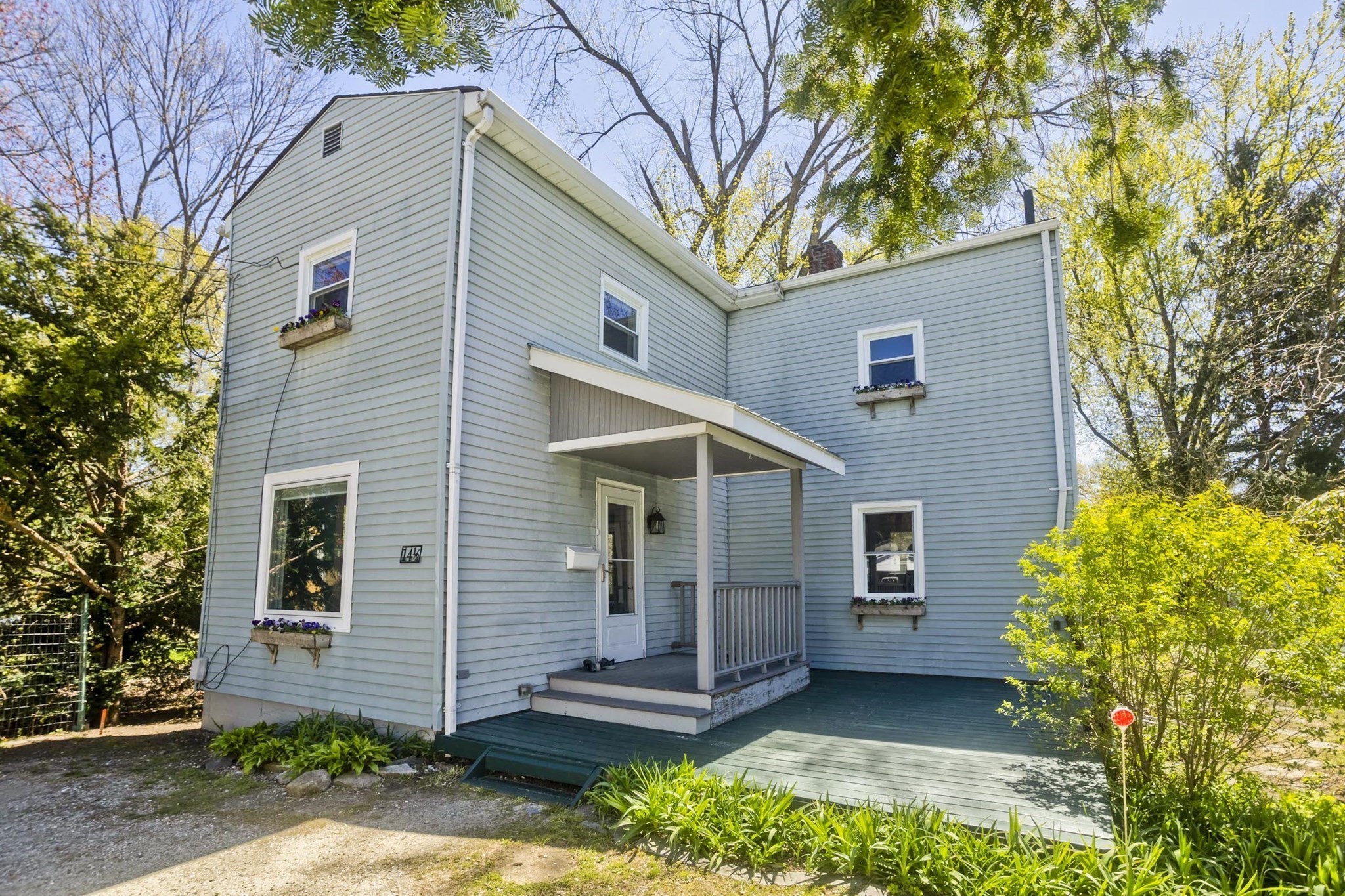 14 Gaugh Street, Easthampton, MA 01027