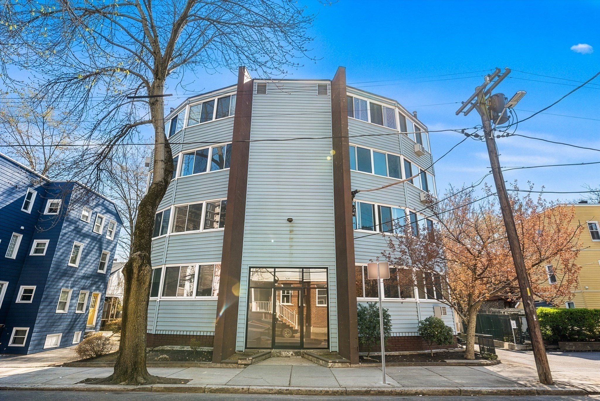 516 Green St Unit 4B, Cambridge, MA 02139