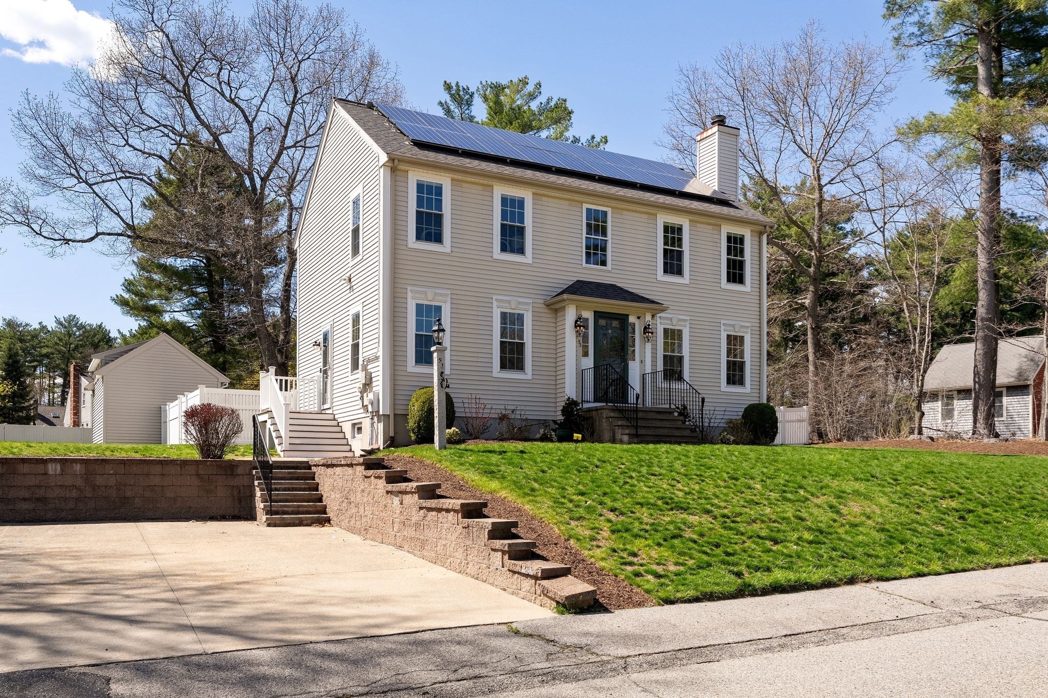 53 Mansfield St, Weymouth, MA 02190