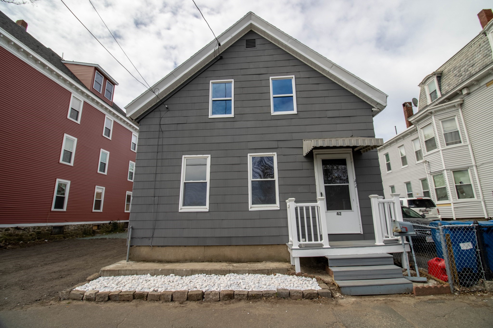 40 Holly St, Lawrence, MA 01841