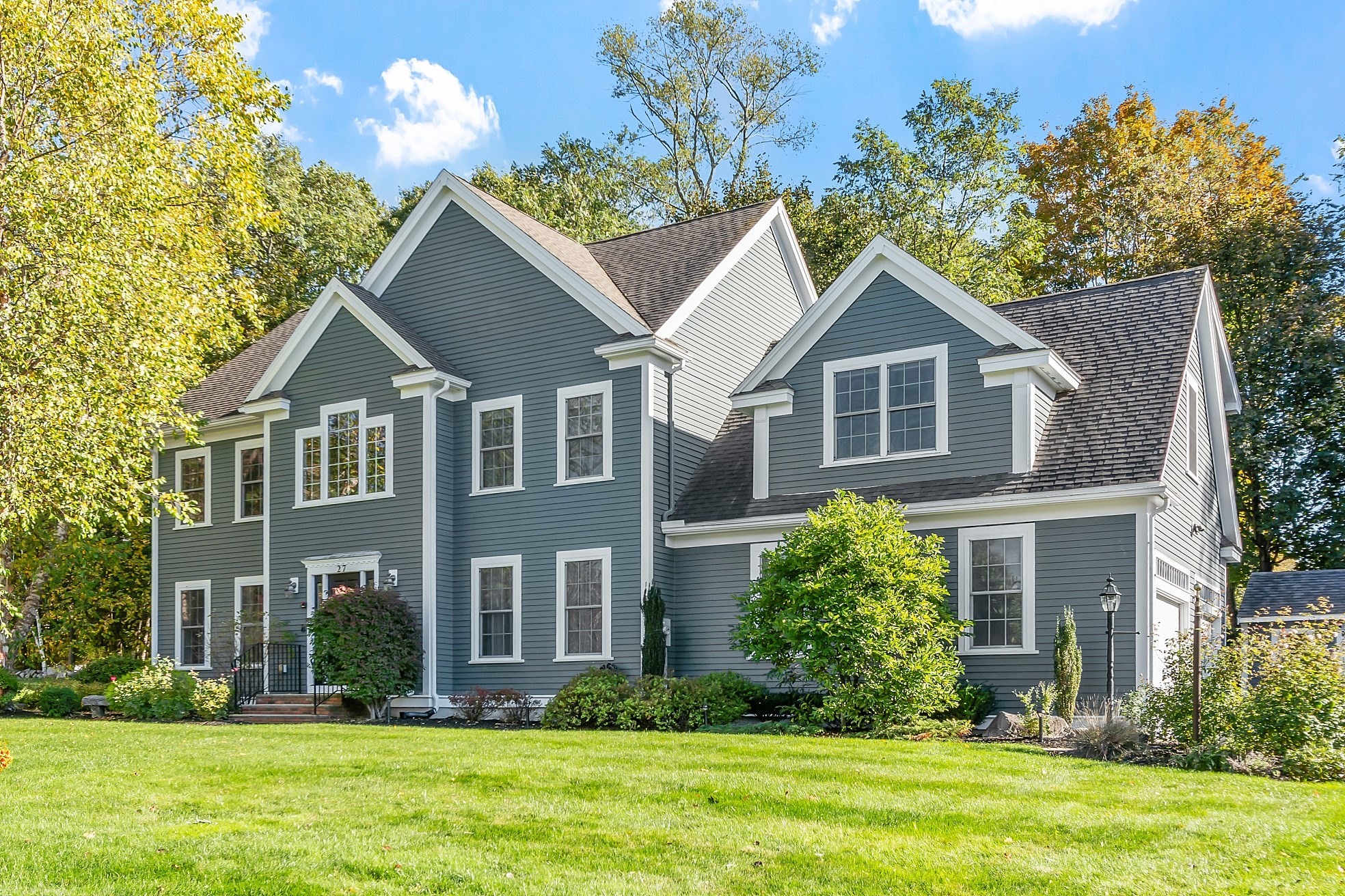 27 Garfield Ave, Danvers, MA 01923